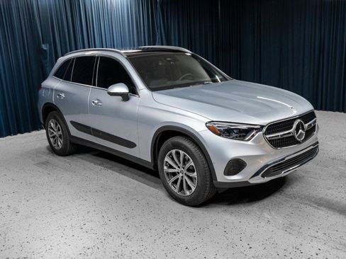 New 2025 Mercedes-Benz GLC 300 image 3