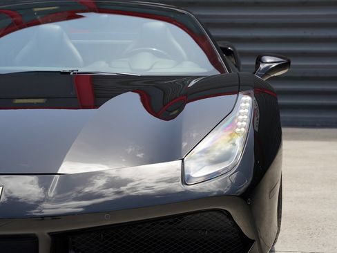 Used 2016 Ferrari 488 Spider RWD image 11
