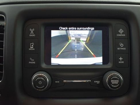 Used 2018 Jeep Compass Latitude w/ Cold Weather Group image 25