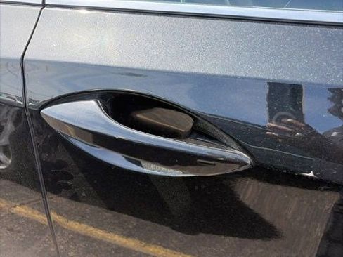 Used 2019 Lexus RX 450hL Luxury image 33