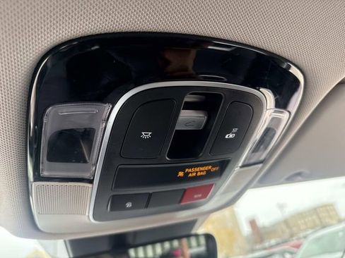 Used 2022 Hyundai Tucson Limited image 31