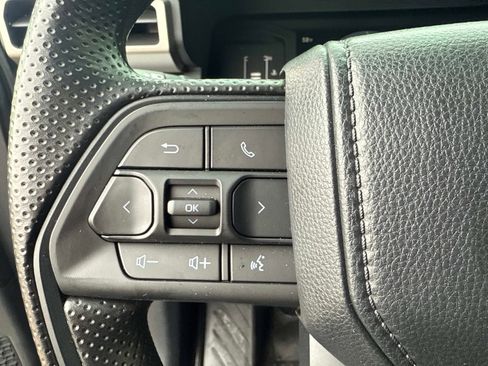 Used 2024 Toyota Tacoma SR5 AWD/4WD image 28