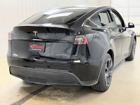 Used 2023 Tesla Model Y Long Range AWD/4WD image 5