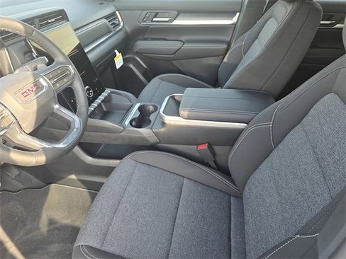 New 2026 GMC Terrain Elevation image 17