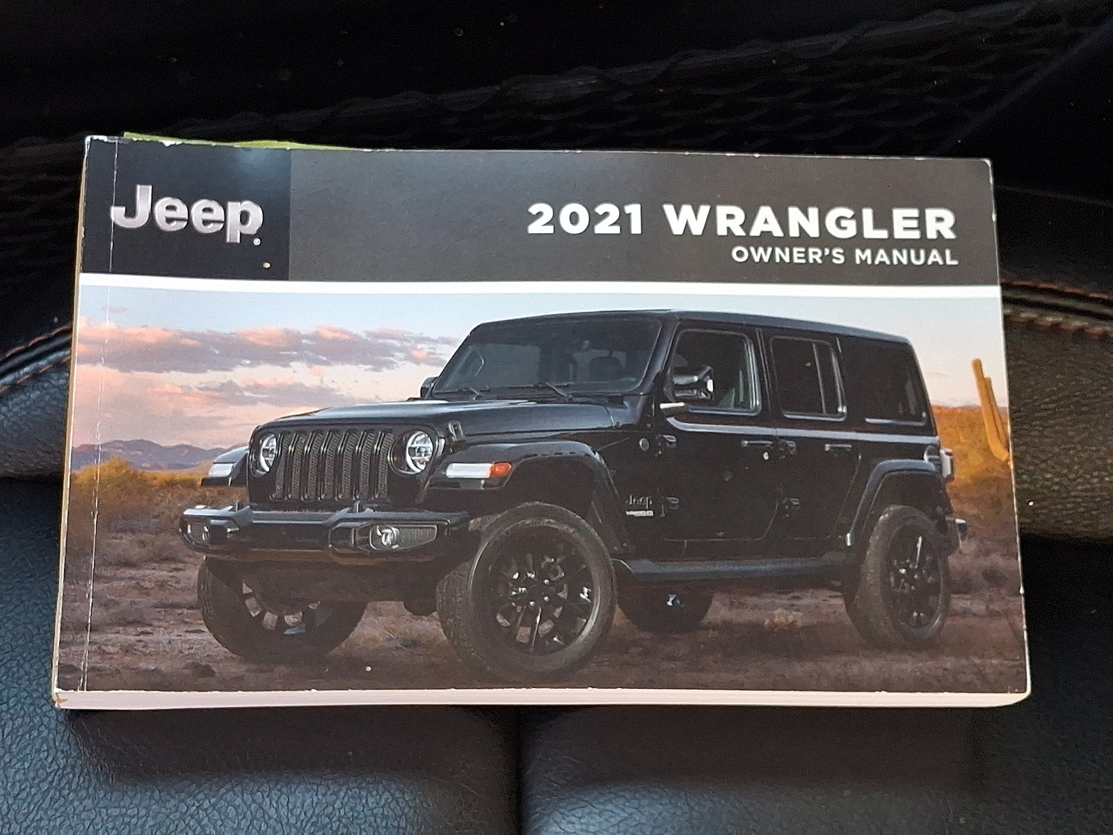 Used 2021 Jeep Wrangler Unlimited Rubicon w/ Trailer Tow Package AWD/4WD image 28