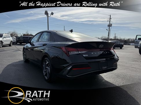 Used 2025 Hyundai Elantra Sport FWD image 6