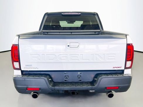 Used 2024 Honda Ridgeline Sport image 7