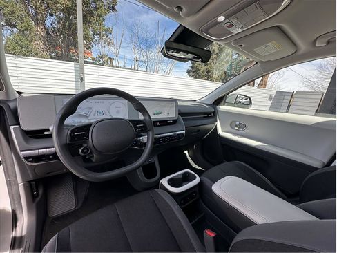 Used 2024 Hyundai Ioniq 5 SEL image 2