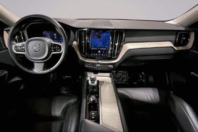 Certified 2022 Volvo XC60 B6 Inscription w/ Climate Package AWD/4WD image 19