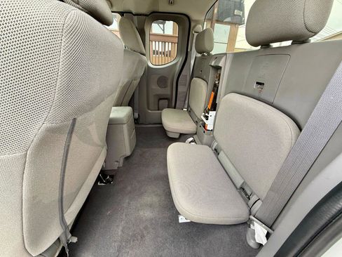 Used 2019 Nissan Frontier S image 35