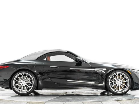 Used 2024 Mercedes-Benz SL 63 AMG 4MATIC image 18