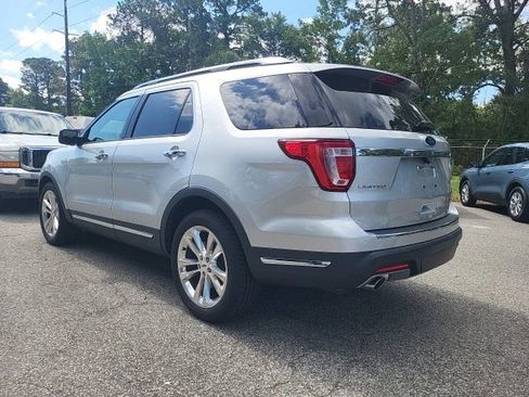 Used 2019 Ford Explorer Limited w/ Ford Safe & Smart Package FWD image 3