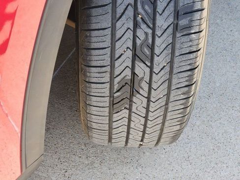 Used 2020 Ford Escape SEL image 18