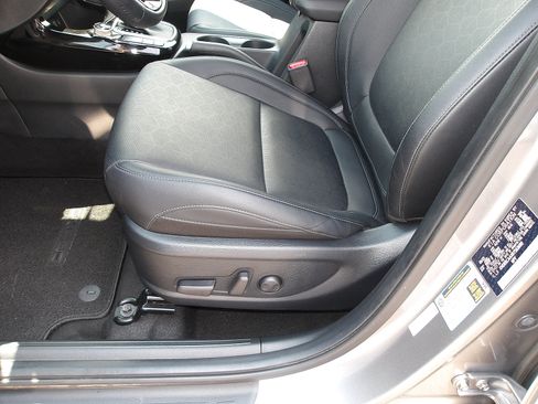 Used 2024 Kia Seltos EX AWD/4WD image 13