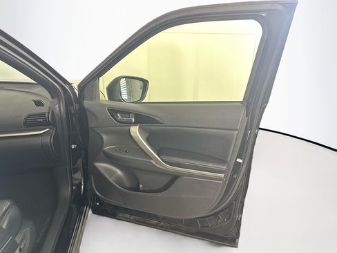 Used 2024 Mitsubishi Eclipse Cross SEL AWD/4WD image 31
