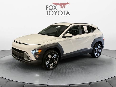 Used 2025 Hyundai Kona SEL AWD/4WD image 1