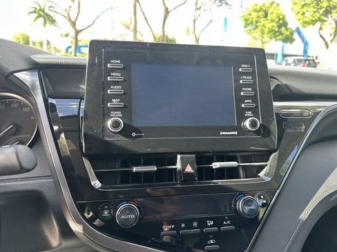 Used 2024 Toyota Camry SE FWD image 25