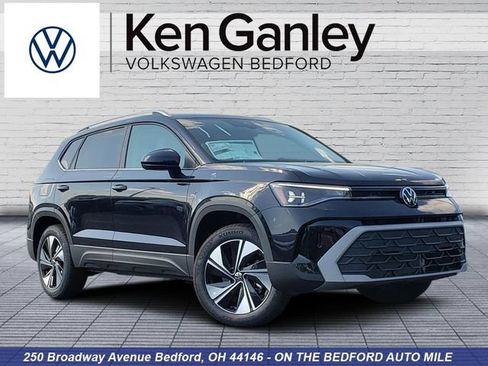 New 2026 Volkswagen Taos SE AWD/4WD image 1