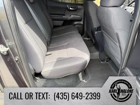 Used 2019 Toyota Tacoma TRD Sport w/ Technology Package RWD image 32