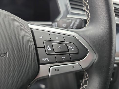 Certified 2023 Volkswagen Tiguan SE R-Line image 18