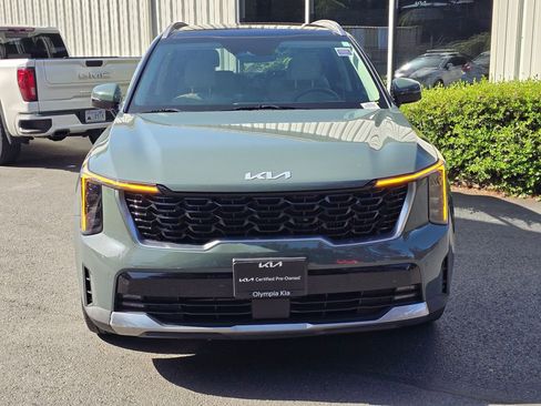 Certified 2025 Kia Sorento EX w/ EX Panoramic Sunroof Package AWD/4WD image 2