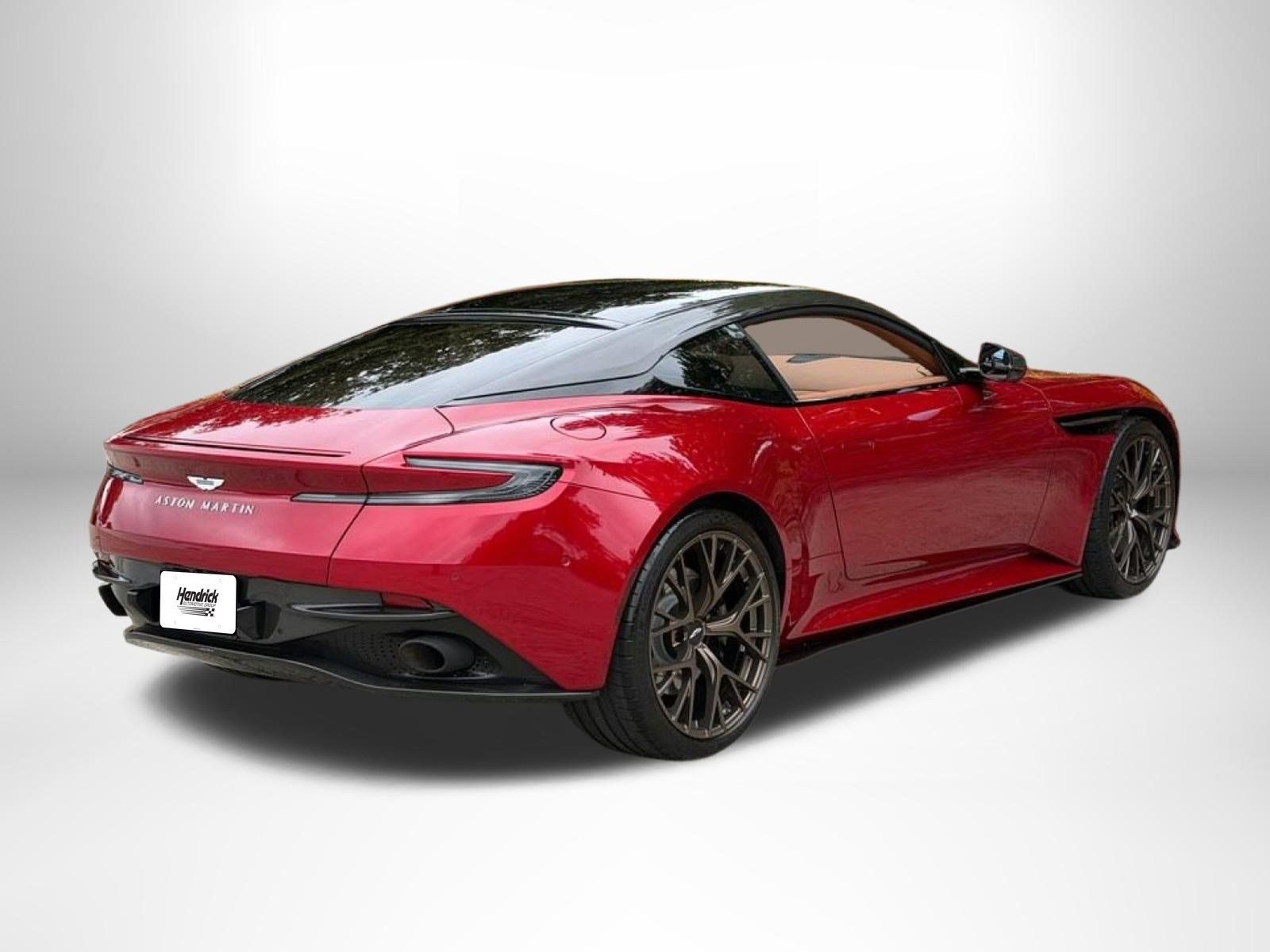 Used 2025 Aston Martin DB12 Coupe RWD image 13