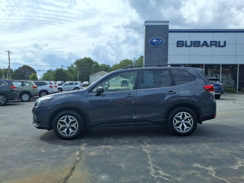 Used 2023 Subaru Forester Premium AWD/4WD image 4