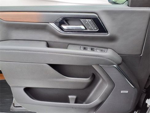 New 2026 GMC Yukon Denali w/ Denali Reserve Package image 13