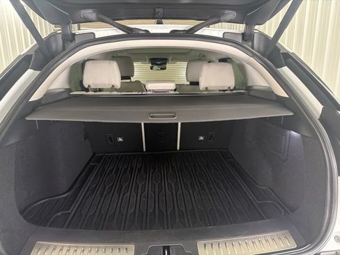 Used 2019 Land Rover Range Rover Velar S AWD/4WD image 21