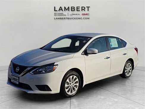 Used 2019 Nissan Sentra SV image 1