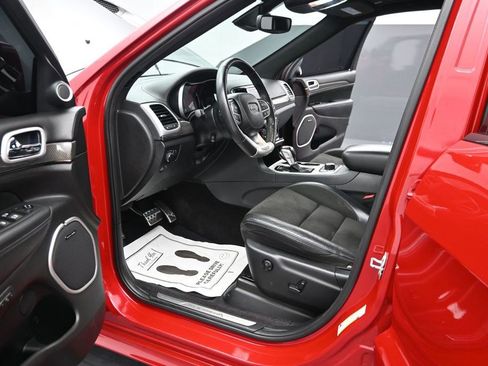 Used 2019 Jeep Grand Cherokee Trackhawk w/ Trailer Tow Group IV AWD/4WD image 11