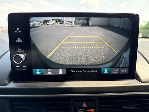 Certified 2025 Honda Pilot Touring image 23