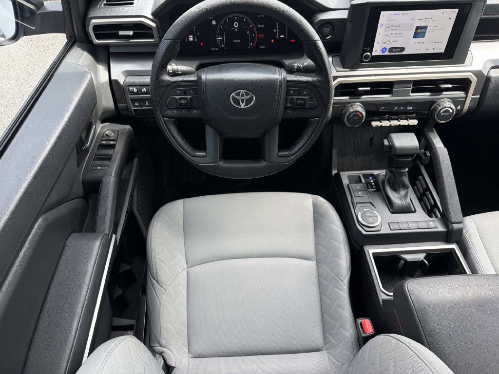 Used 2025 Toyota Tacoma SR5 RWD image 10