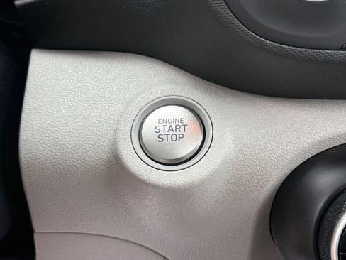Certified 2024 Hyundai Venue SEL FWD image 29