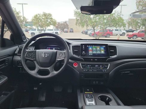 Used 2024 Honda Passport TrailSport image 14