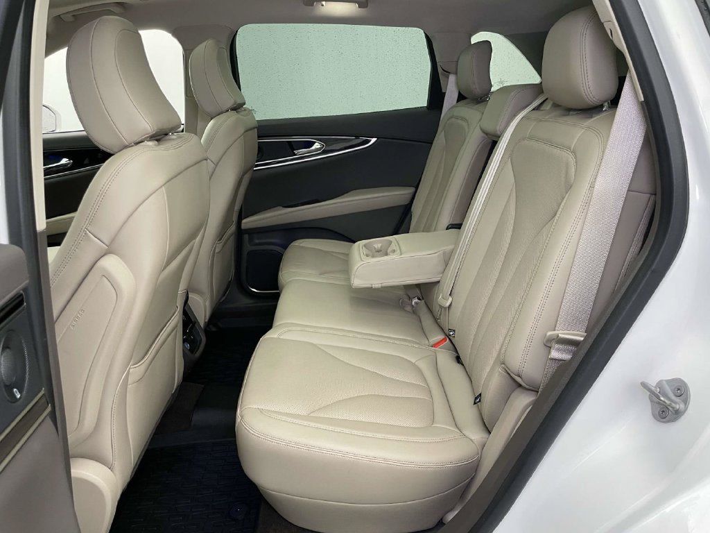 Used 2022 Lincoln Nautilus Reserve w/ Equipment Group 201A AWD/4WD image 19