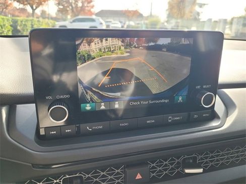 Used 2024 Honda Accord EX image 19