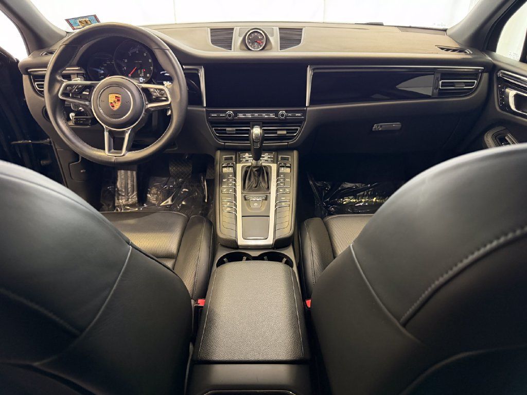 Certified 2020 Porsche Macan AWD/4WD image 15