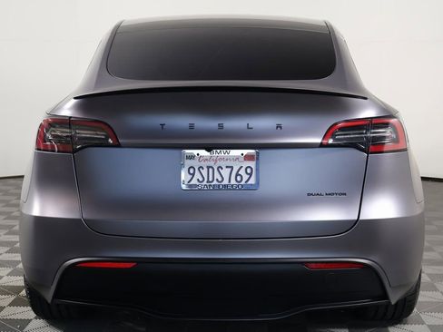 Used 2023 Tesla Model Y Performance image 5