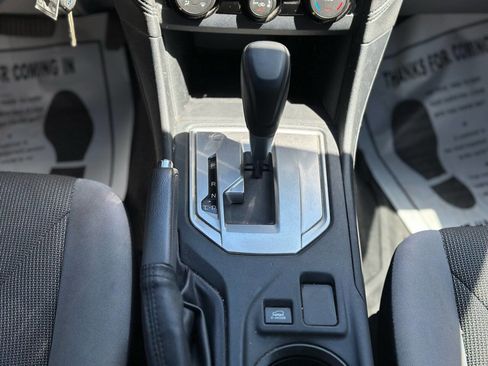 Used 2019 Subaru Crosstrek 2.0i w/ Eyesight System image 19