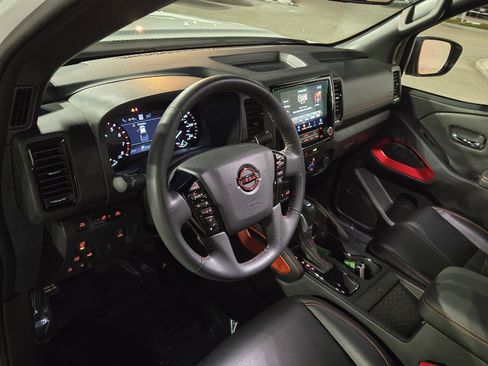 Used 2023 Nissan Frontier PRO-4X w/ Pro-4X Premium Package image 5