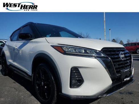 Certified 2023 Nissan Kicks SR w/ SR Premium Package image 1