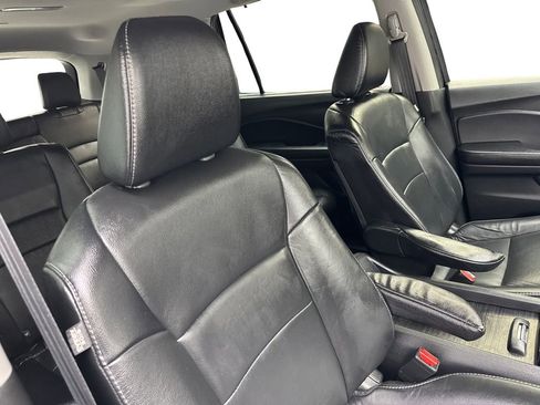 Used 2019 Honda Pilot Touring image 49