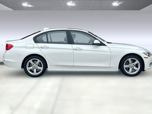 Used 2015 BMW 320i xDrive Sedan image 7