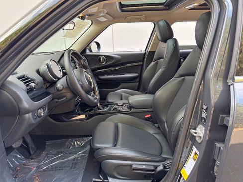 Used 2019 MINI Cooper Clubman S image 16