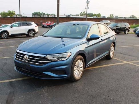 Used 2019 Volkswagen Jetta S FWD image 2