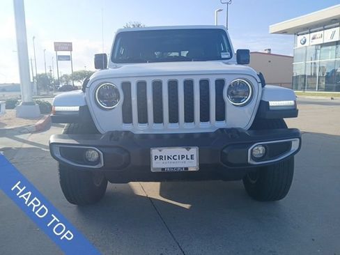 Used 2023 Jeep Gladiator Overland w/ Popular Equipment Package AWD/4WD image 2