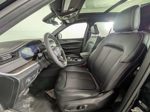 New 2026 Jeep Grand Cherokee Limited image 16