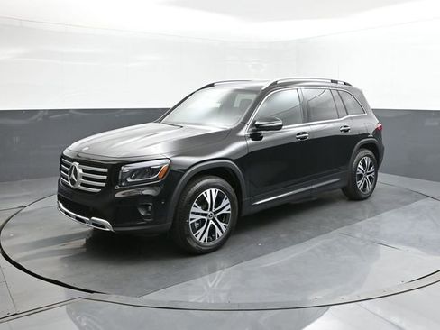 New 2025 Mercedes-Benz GLB 250 image 34