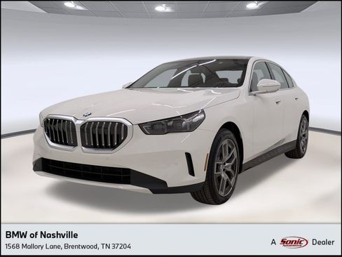 New 2026 BMW 530i w/ Premium Package RWD image 1